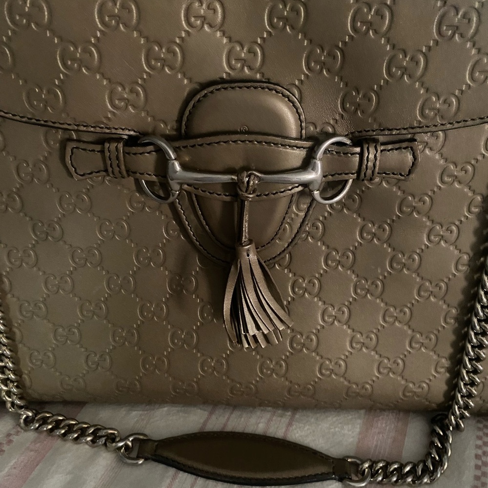 Authentic Gucci Emily Leather Shoulder Bag or crossbody with Tassel